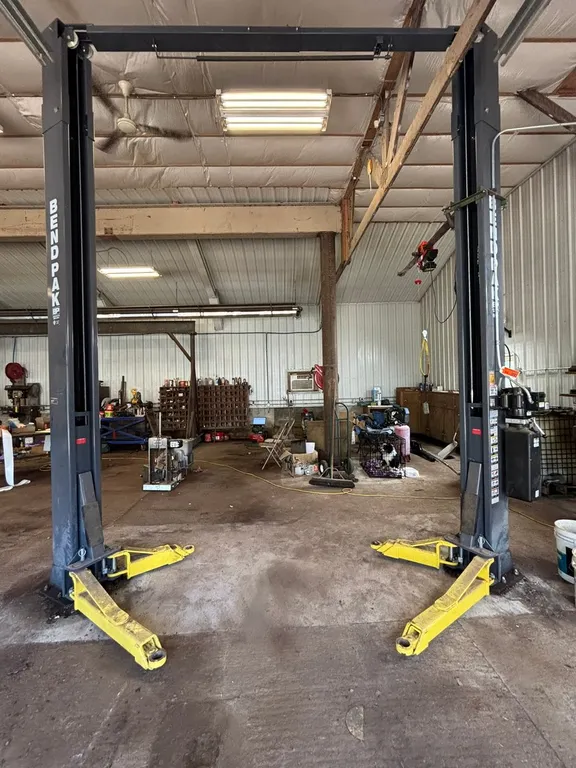 Bendpak 10,000 Lb. Two Post Lift