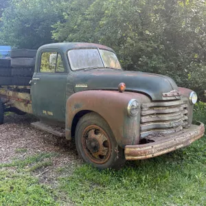 1952 Chevy 1 1/2 ton Loadmaster Truck