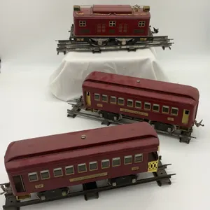 Lionel Standard Gauge Red #8 Locomotive Passenger Set