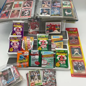 Large Collection of Baseball Cards, Some in Original Packaging