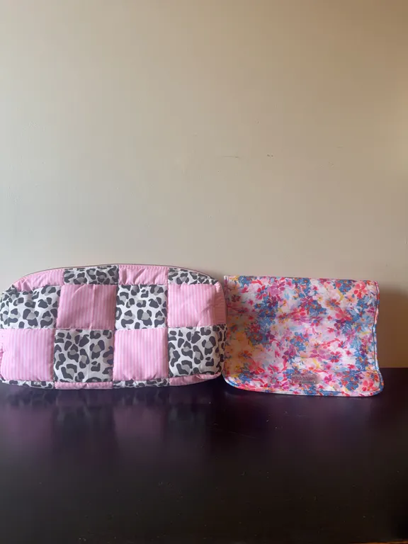 Cosmetic & Travel Bag Lot