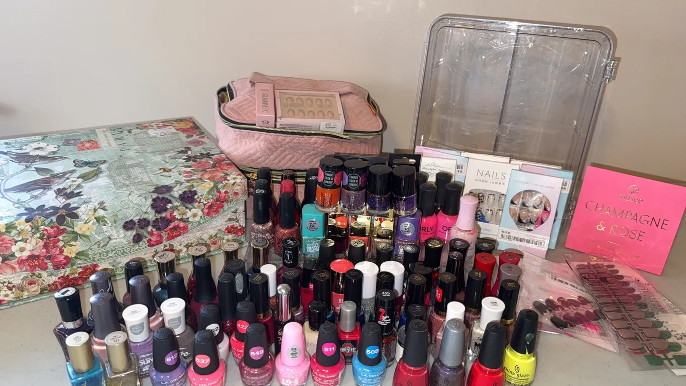 Large Nail Polish & Manicure Collection – China Glaze, L.A. Colors, L’Oréal & More