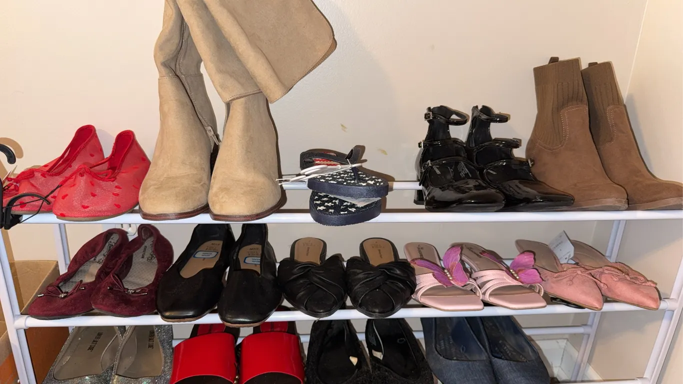 Large Women’s Shoes & Boots Assortment