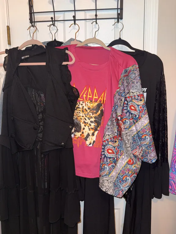 Women’s Fashion Apparel Featuring Def Leppard & Hot Topic