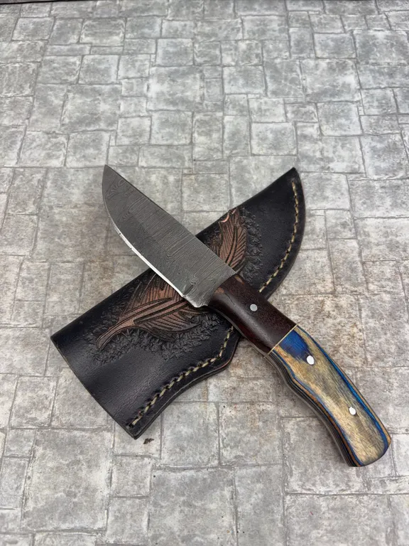 Handmade Damascus Steel Knife with Leather Sheath