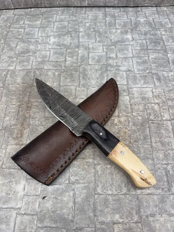Handmade Damascus Steel Knife with Leather Sheath