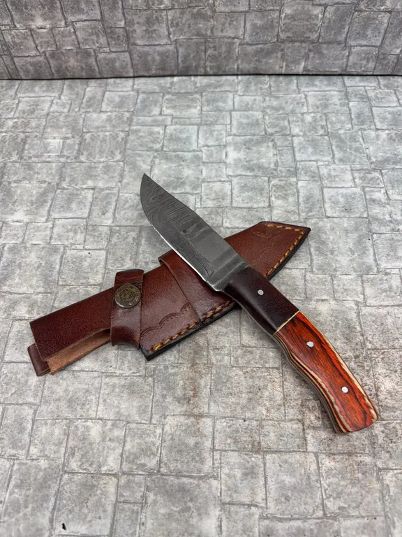 Handmade Damascus Steel Knife with Leather Sheath