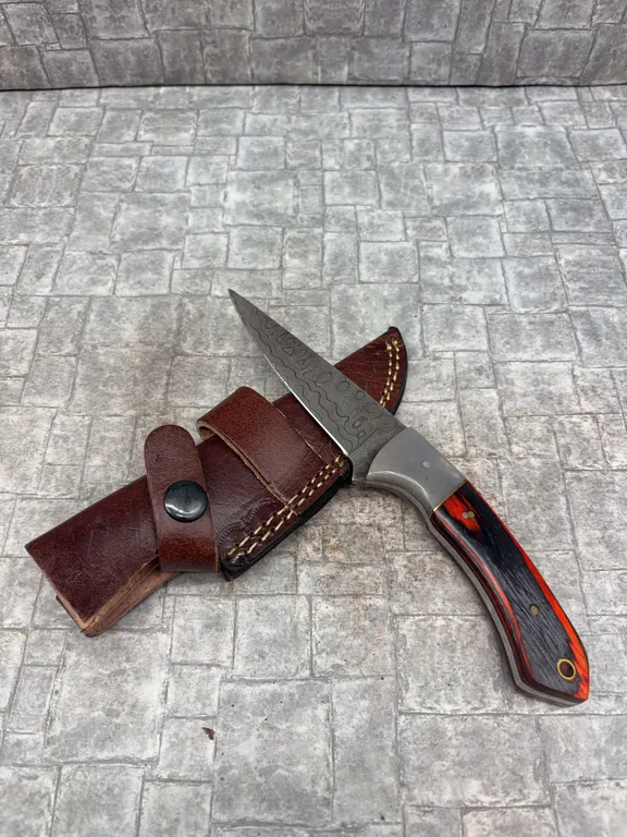 Handmade Damascus Steel Knife with Leather Sheath