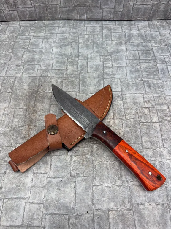 Handmade Damascus Steel Knife with Leather Sheath