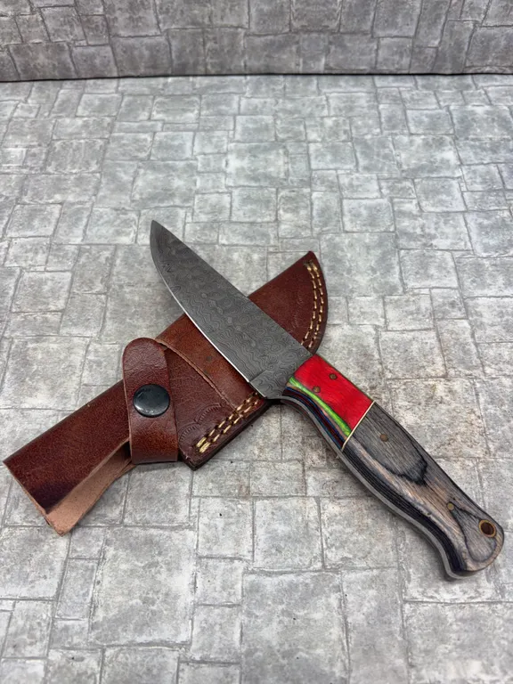 Handmade Damascus Steel Knife with Leather Sheath