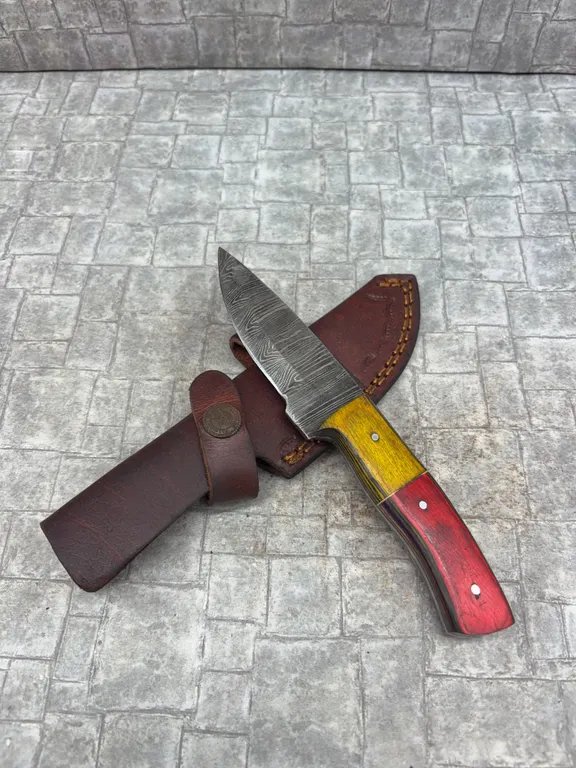 Handmade Damascus Steel Knife with Leather Sheath