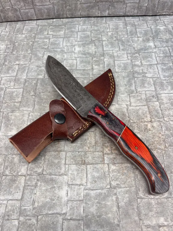 Handmade Damascus Steel Knife with Leather Sheath