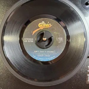 45 RPM Cheap Trick Ain’t That a Shame