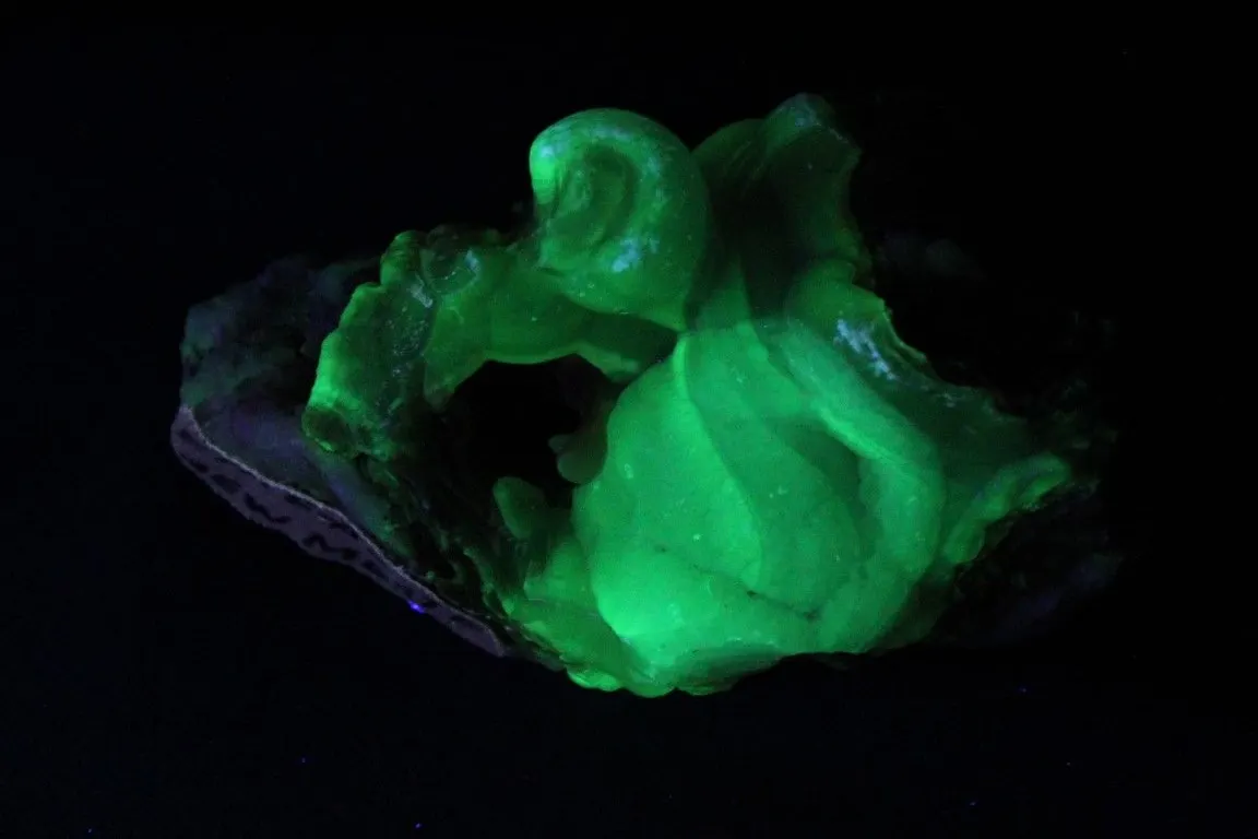 Fluorescent Chalcedony, 2 oz
