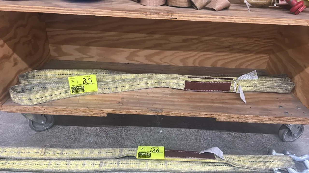 Wear-Flex EE2-0902 eye-and-eye synthetic web lifting slings. Rated capacities: 6,200 lbs vertical, 4,960 lbs choker, and 12,400 lbs basket hitch. Dime