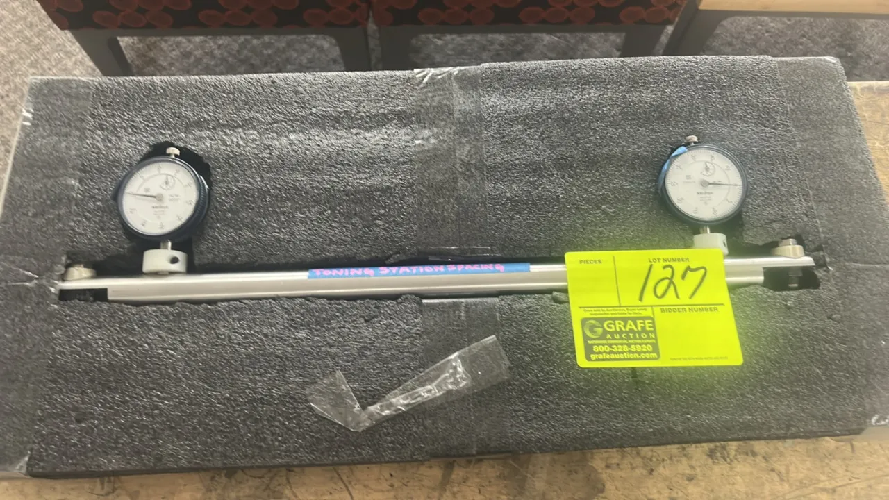 Mitutoyo 2776S neck relief / spacing beam gauge. Features dual Mitutoyo No. 2776S dial indicators with .0005" graduations mounted to an aluminum rail