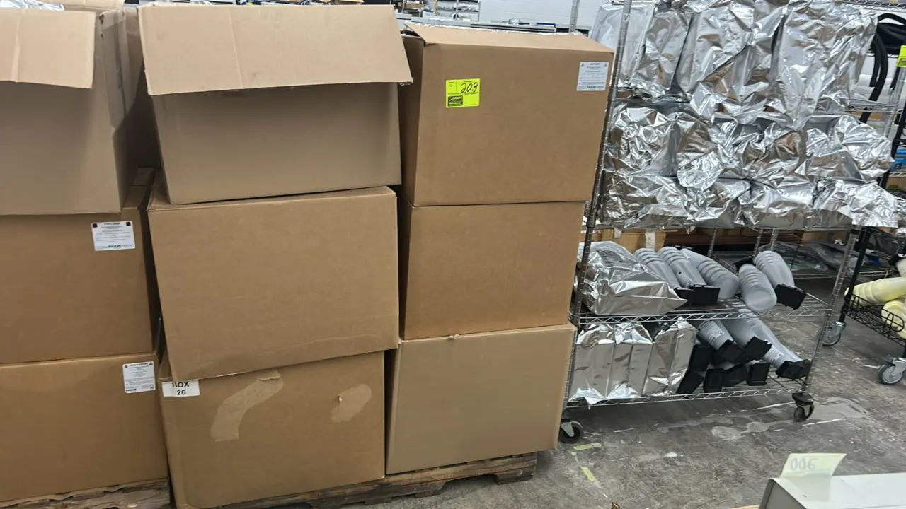 Evolve ELC19-169 printer toner bottles. Lot includes (12) boxes of toner bottles marked 20/80 - MG29/MG94. Pallet and background items not included.