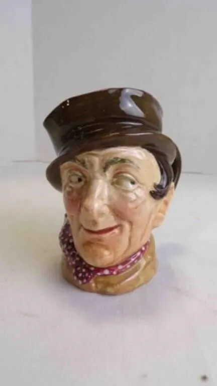 Vintage Royal Doulton "Sam Weller" Toby Jug/Mug