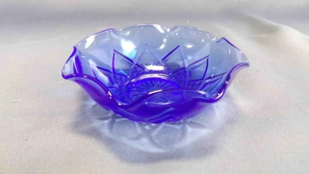 Vintage Avon Cobalt Blue Ruffled Glass Candy Dish