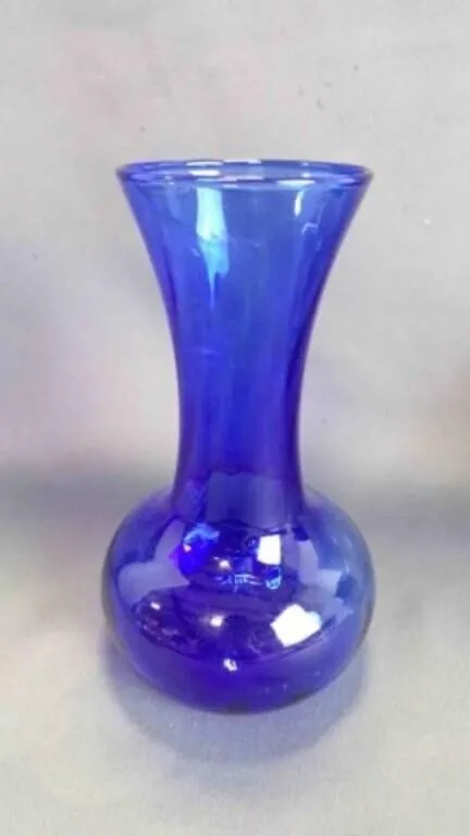 Vintage Indiana Glass Cobalt Blue Flower Vase