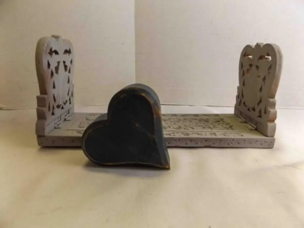 4" Wooden Heart Dark Blue And Distressed Finish