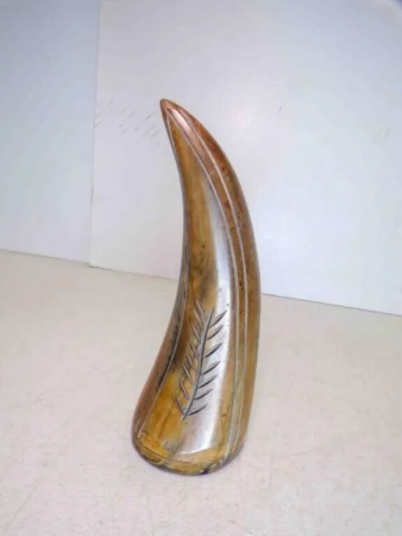 Hand Carved & Polished Natural Horn D�cor or