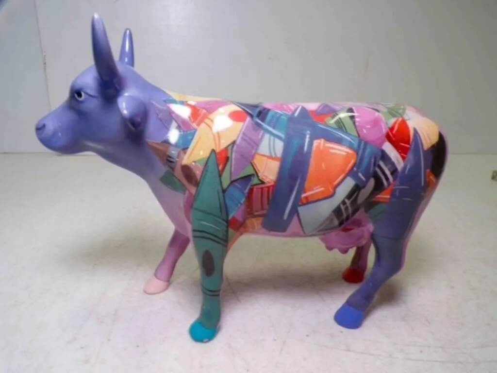2001 Cow Parade "Crayon" #9192