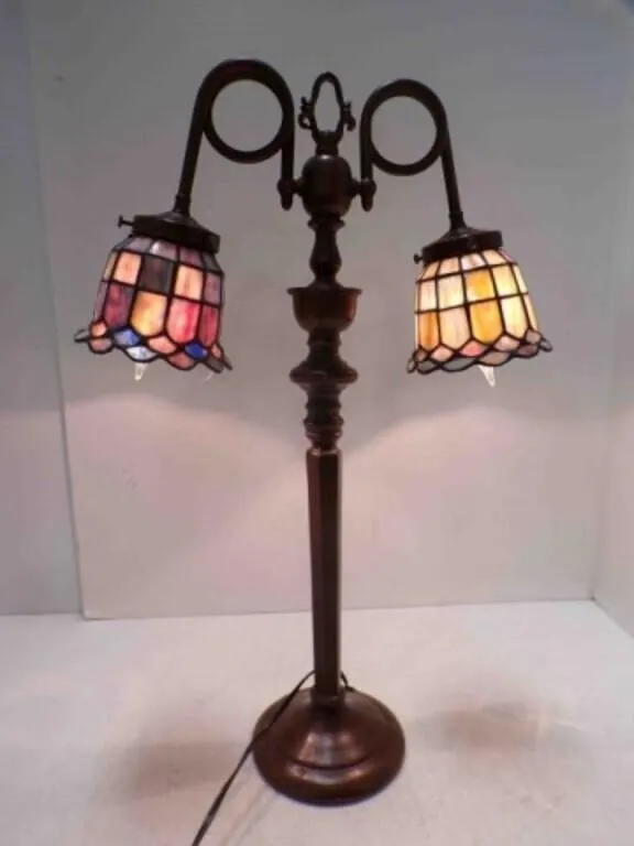 Vintage Tiffany Style 2 Arm Table Lamp - Powers ON
