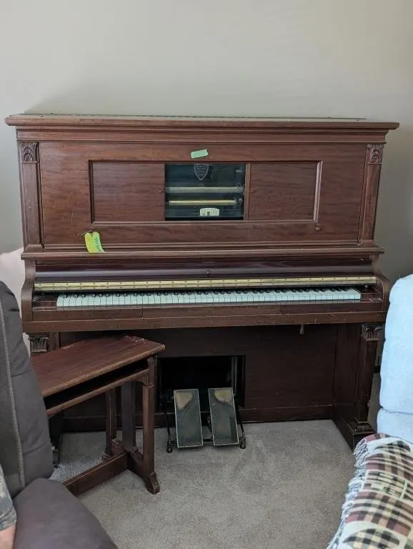 Antique 1909 Heintzman & Co Piano with Bench.