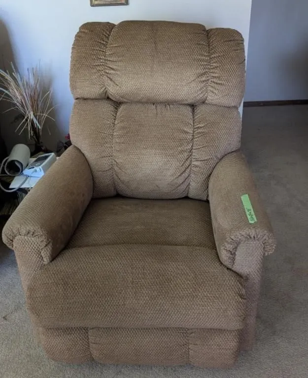 Vintage Recliner Chair Brown Fabric. 32"x29"x38"