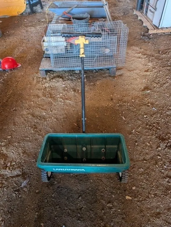 Landmark Seed Spreader