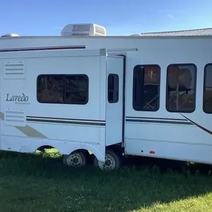 2004 Laredo by Keystone 29 ft 5th wheel camper