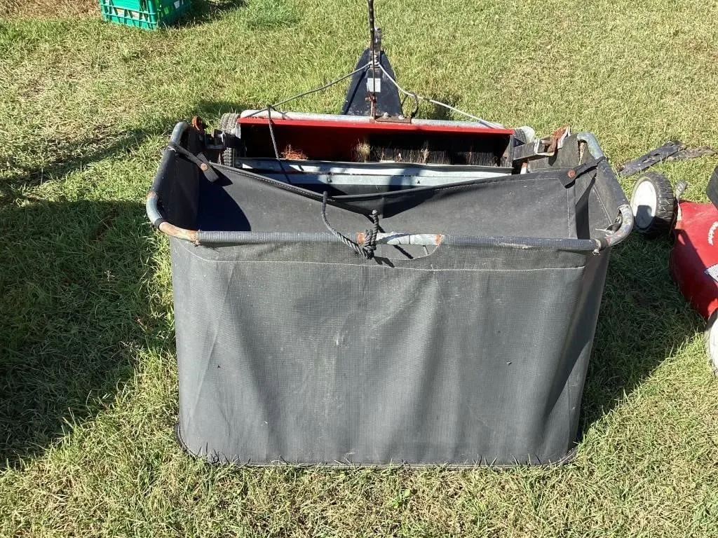 Agri fab 32 inch Pull type lawn sweep