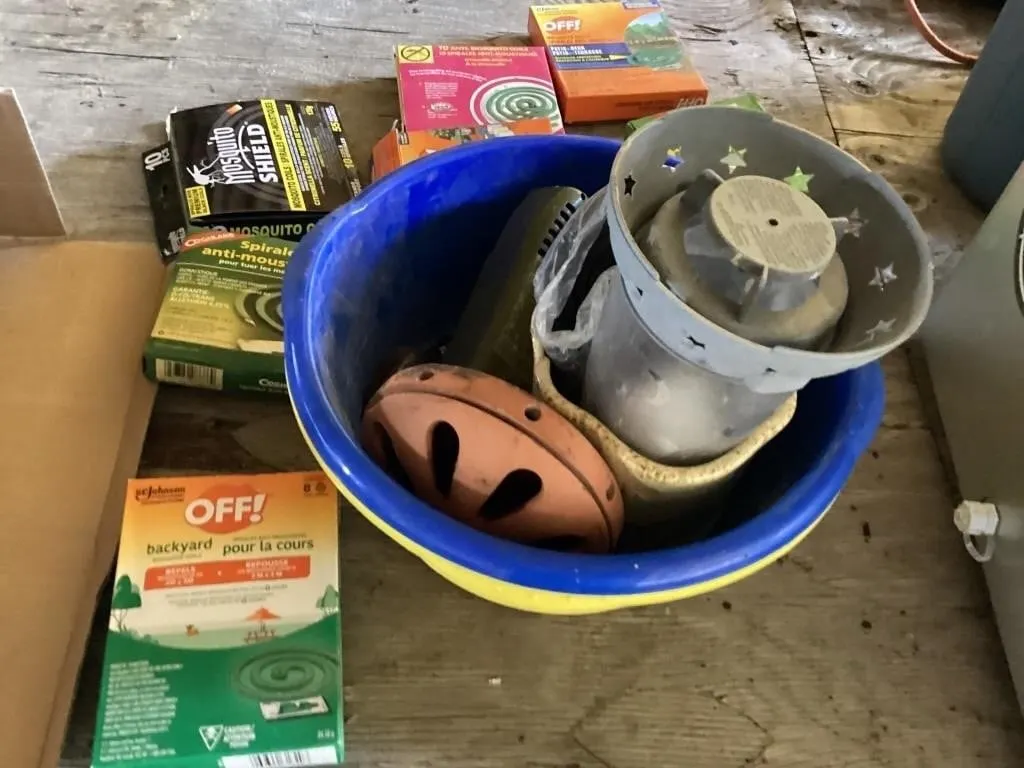 Quantity of mosquito fighting equipment