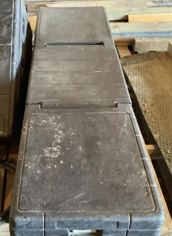 Plastic truck toolbox no keys