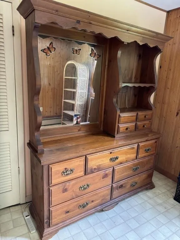 Full Size Bed & Dresser
