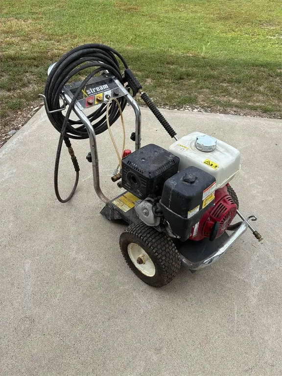 Honda Gas Powered Pressure Washer. Works