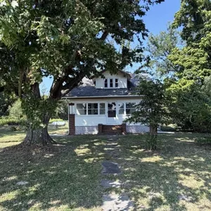 11220 N. 450th St., Oblong, IL 62449