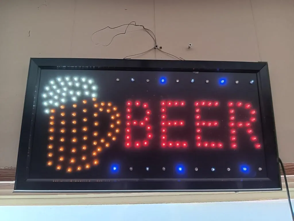 L.E.D. BEER mug sign
. Measurements approx.