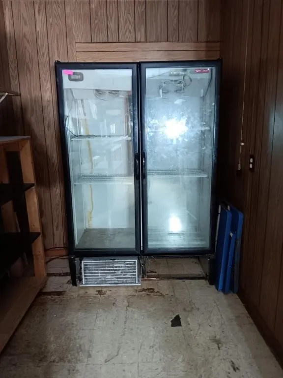 Torrey Cooler. Approx 71x49x23. Untested.