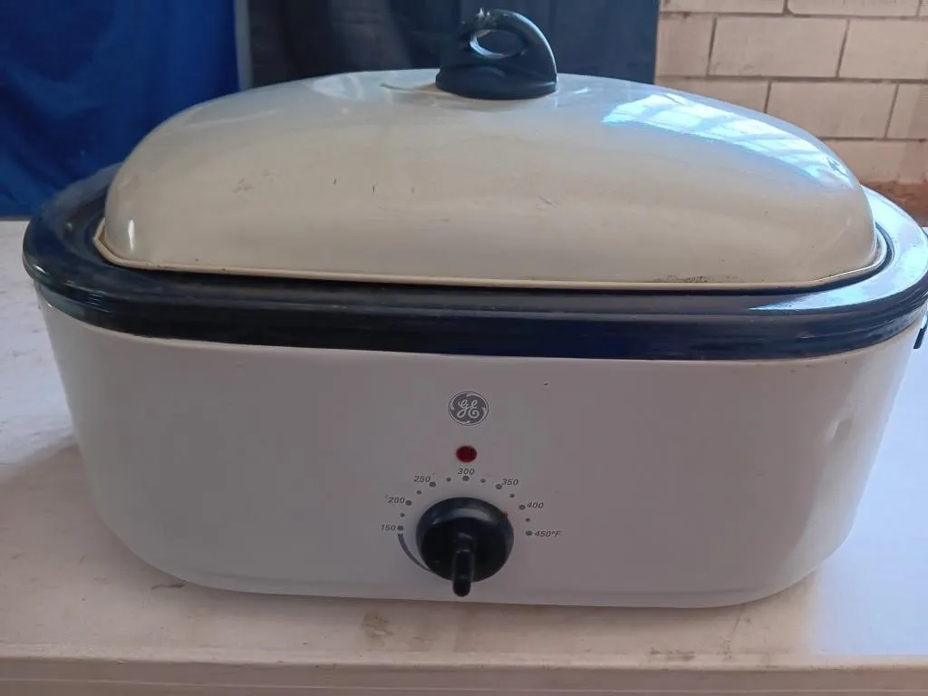 GE roaster oven.
Untested