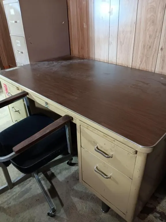 Metal desk 60x36x29 & old office chair
