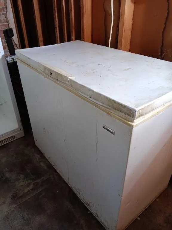 Kenmore chest freezer approximately 41x22x34.5,