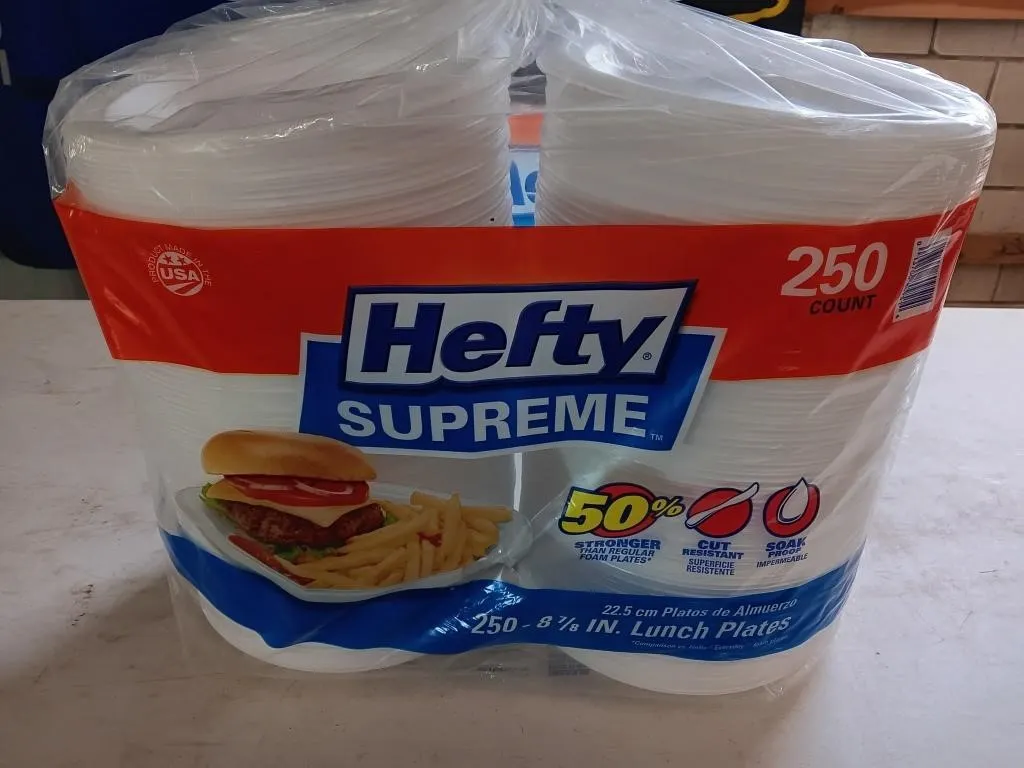 Styrofoam lunch plates
Appears to be full bag