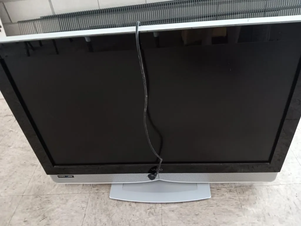 VIZIO 37in television, NOT TESTED