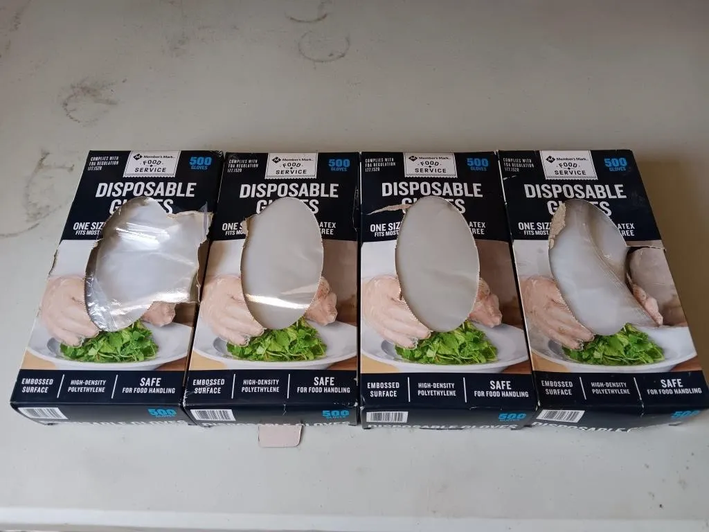 Sanitary disposable gloves
(Open boxes)