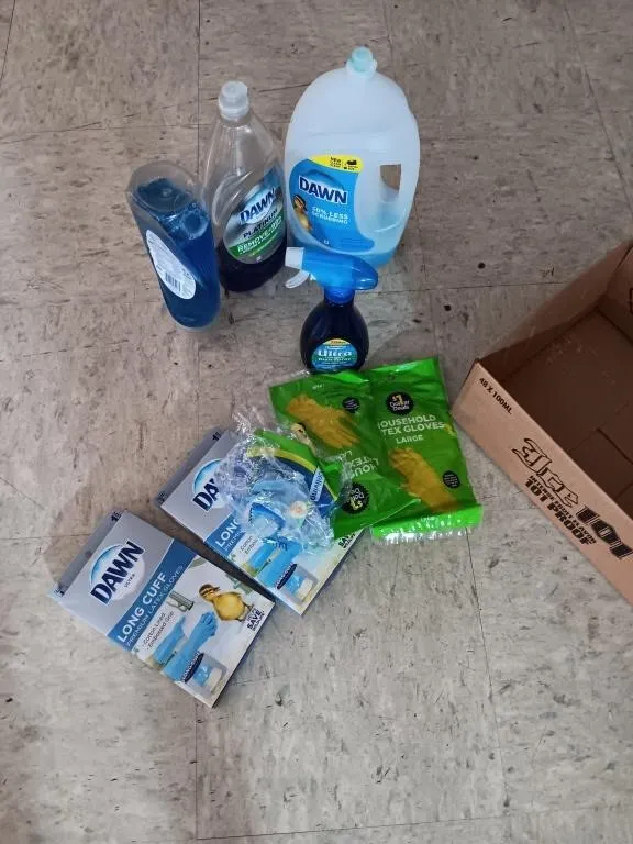 Dish detergent & gloves