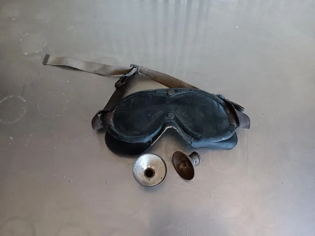 Vintage Military Issued Sun, Wind, Dust Goggles &