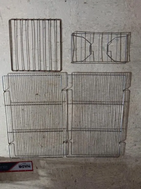 Five pieces of oven racking. Two measure: 25in. x