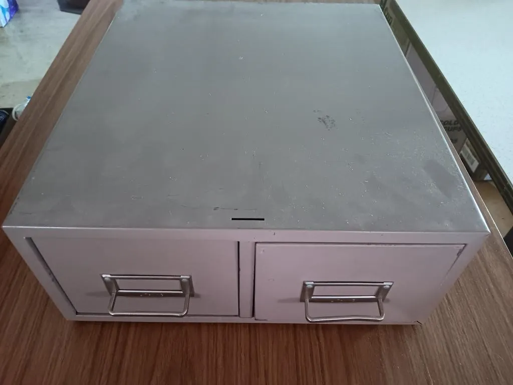 Small filing cabinet.
Measurements. Approx.